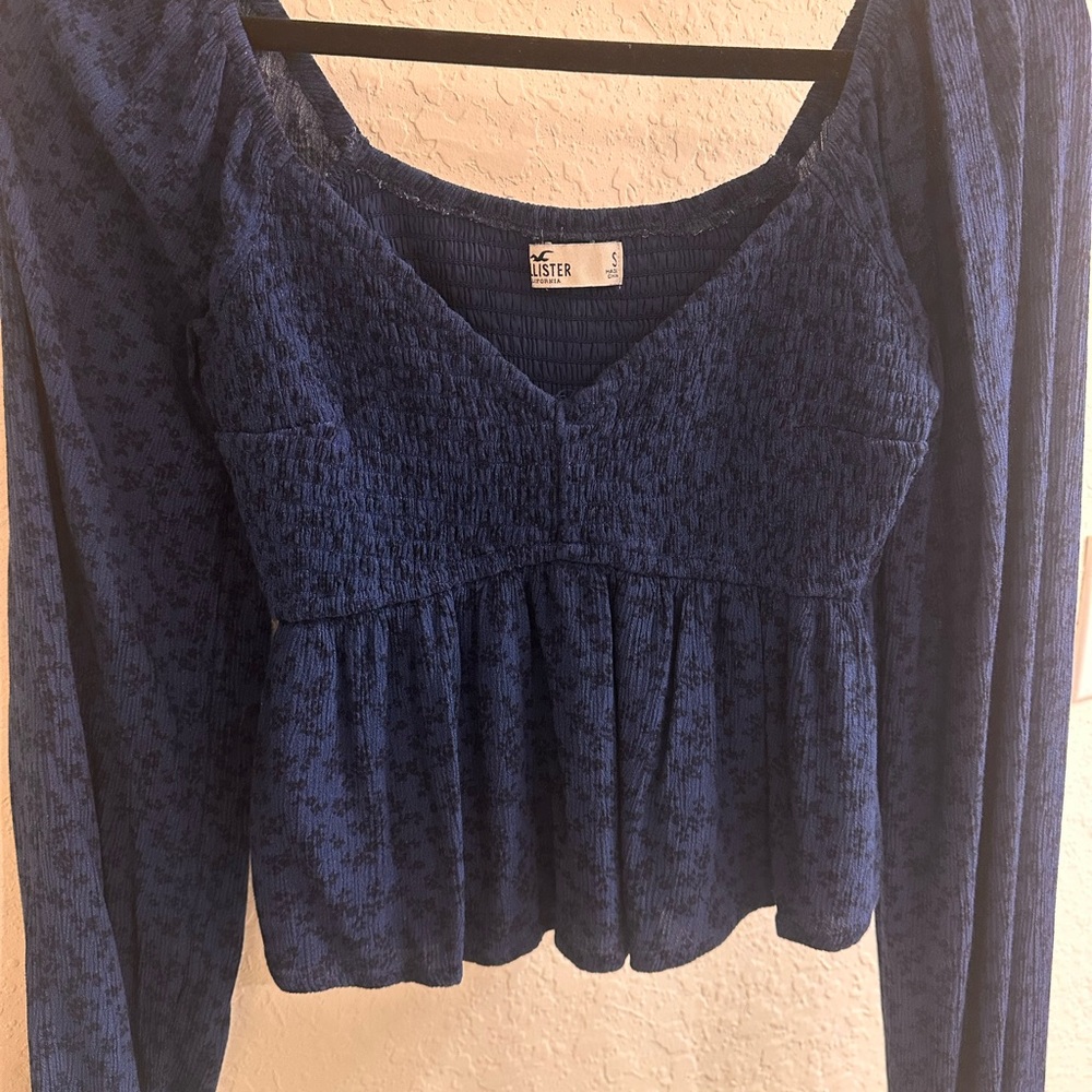 Hollister Women's Navy Smocked Blouse